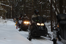 Гонки на снегоходах с компаниями Allied Telesis и Landata