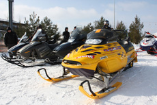 Гонки на снегоходах с компаниями Allied Telesis и Landata