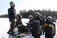 Гонки на снегоходах с компаниями Allied Telesis и Landata